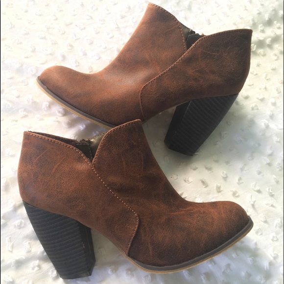 Michael Antonio Brown Ankle Booties - Picture 2 of 8